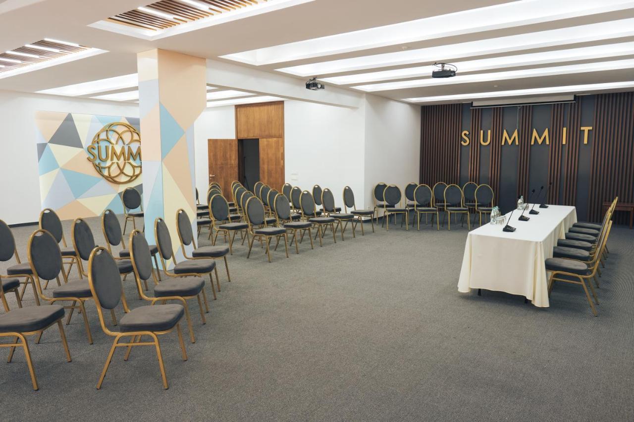 Summit Villa Chisinau Exterior photo