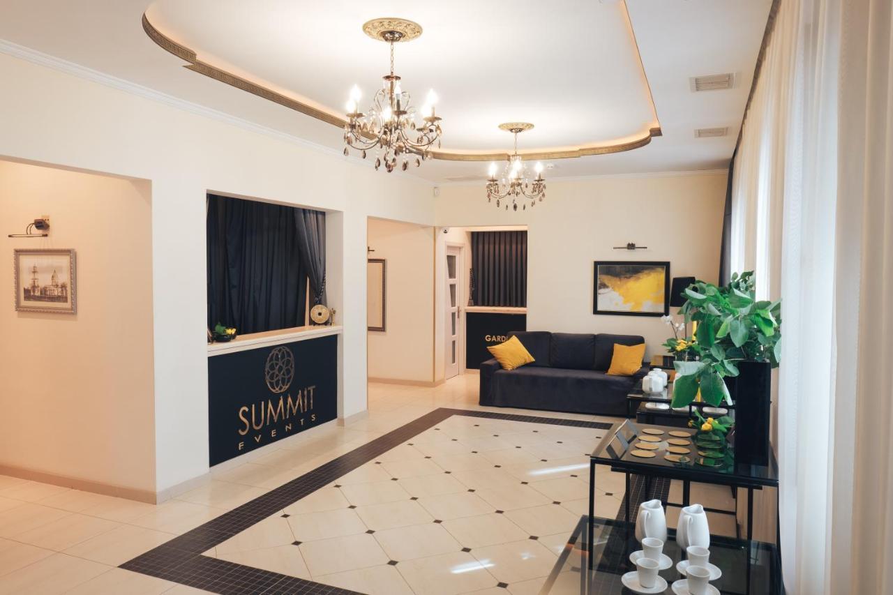 Summit Villa Chisinau Exterior photo